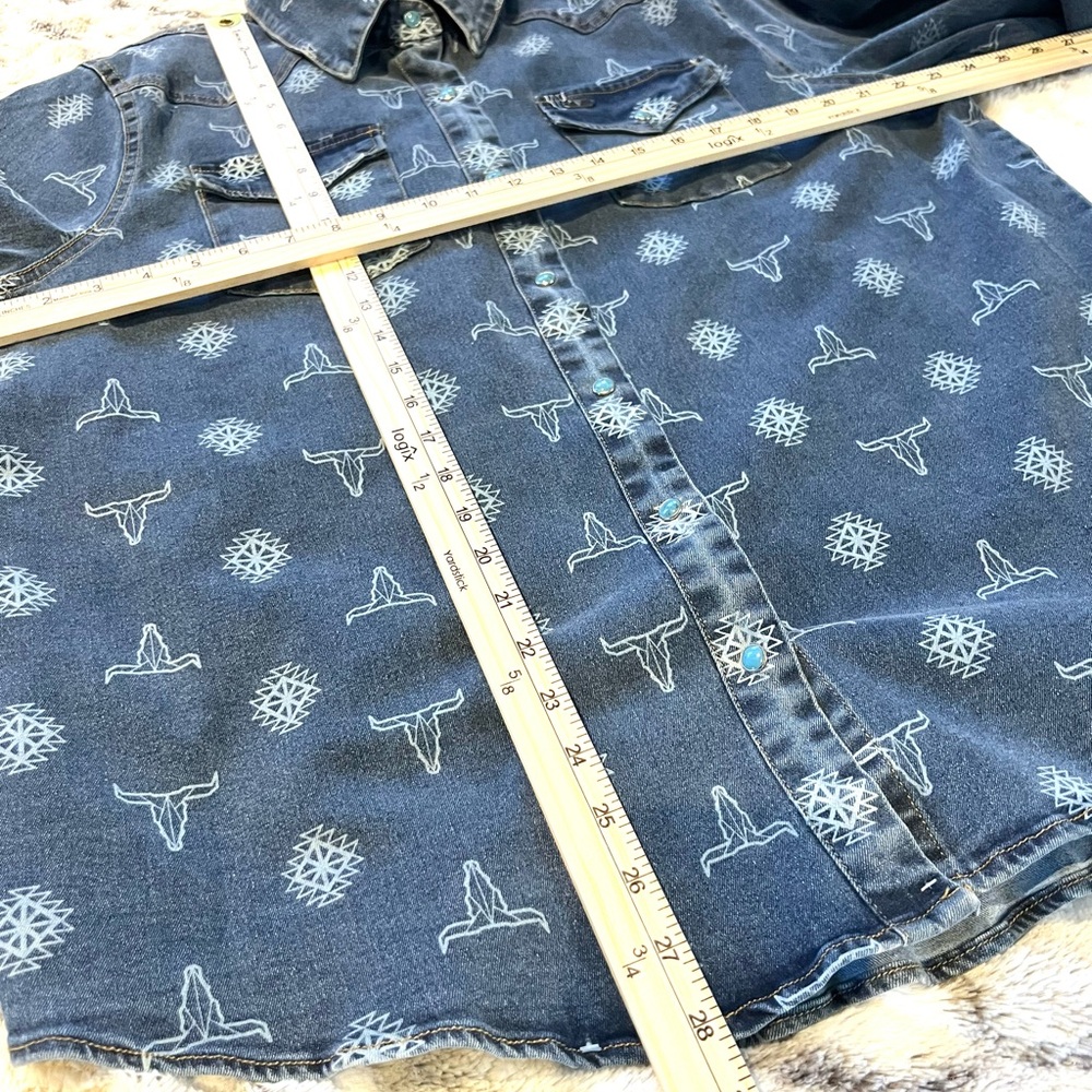 Lucky & Blessed Denim Shirt with Turquoise Snaps White Aztec & Skull print XL - Picture 5 of 5